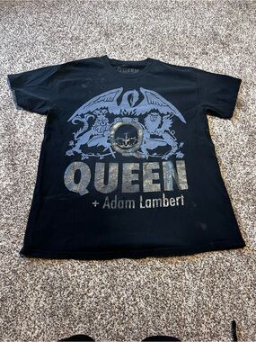 Queen + Adam Lambert Black Concert Band Tour T Shirt Med Vintage Distressed Look